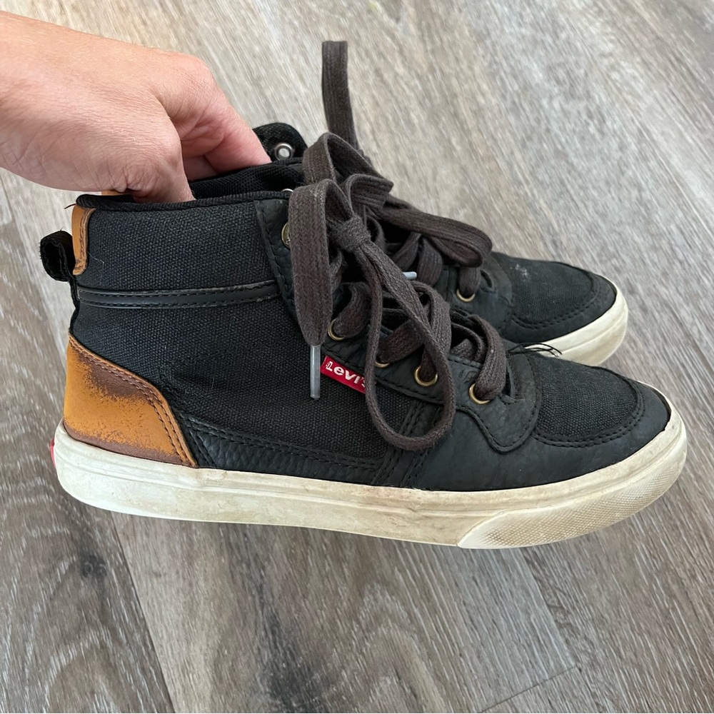 Levi’s sneakers